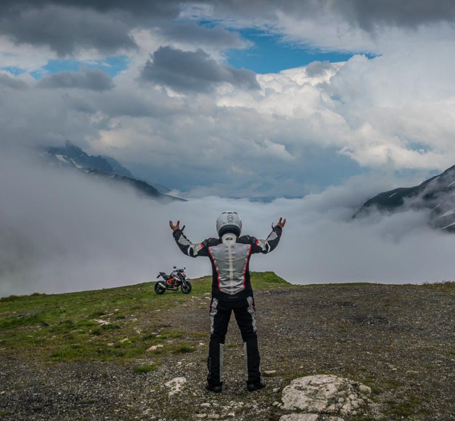 Meracious My cool new Leather Suit – Get Dressed in Pakistan | MotorProsa